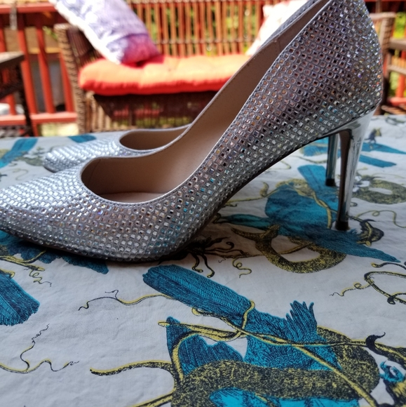Steve Madden Laveda Crystal Pumps (Size 8.5) - Picture 10 of 11